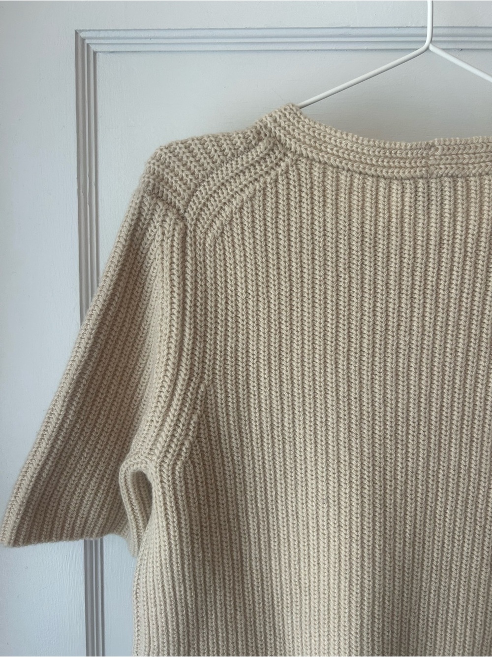 Theory Edalina Short-Sleeve Ribbed Wool/Cashmere Sweater in Oatmeal - Picture 7 of 8